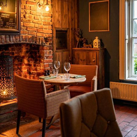 The Royal Oak Inn Чичестер Экстерьер фото