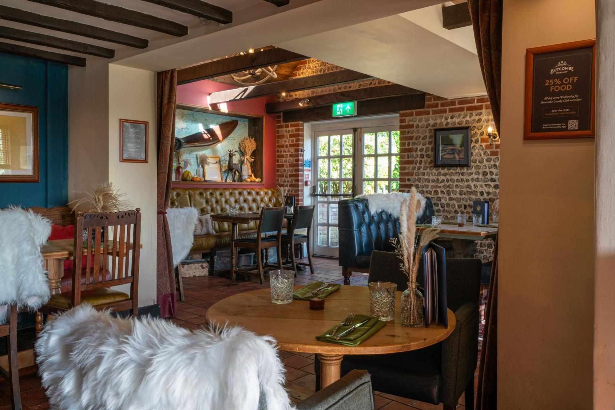 The Royal Oak Inn Чичестер Экстерьер фото