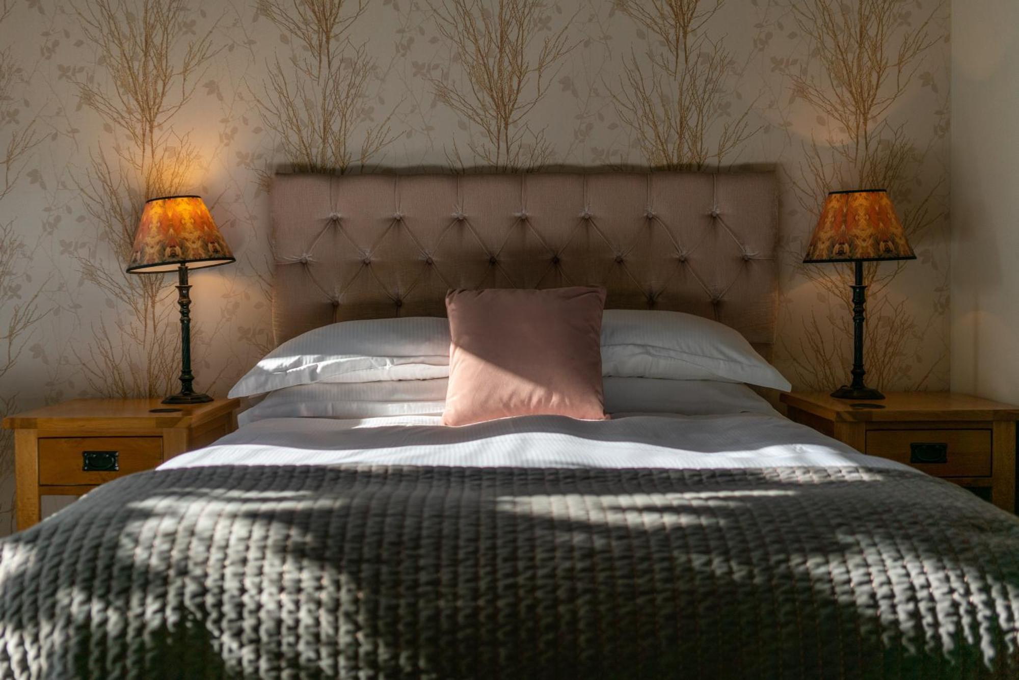 The Royal Oak Inn Чичестер Экстерьер фото