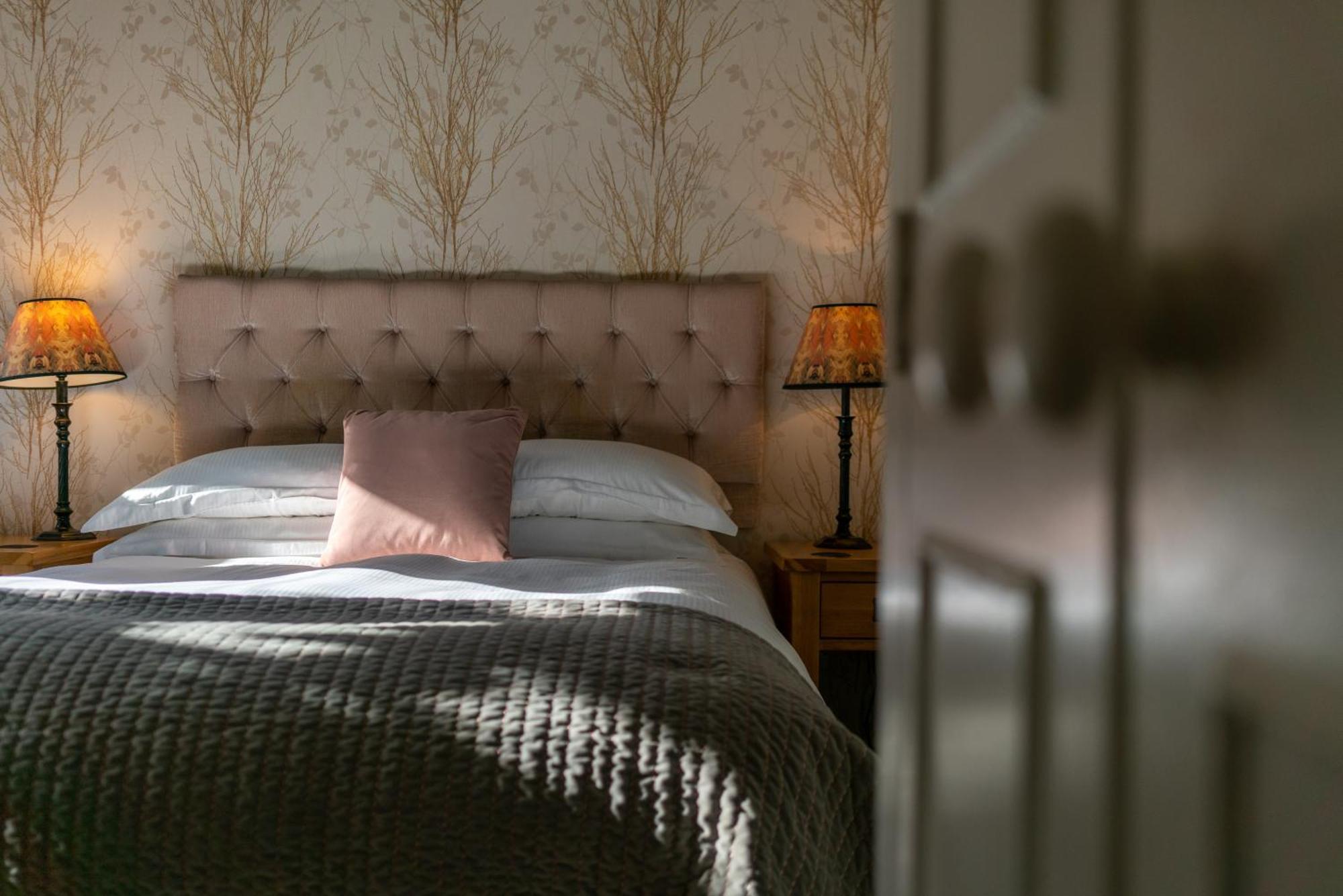 The Royal Oak Inn Чичестер Экстерьер фото